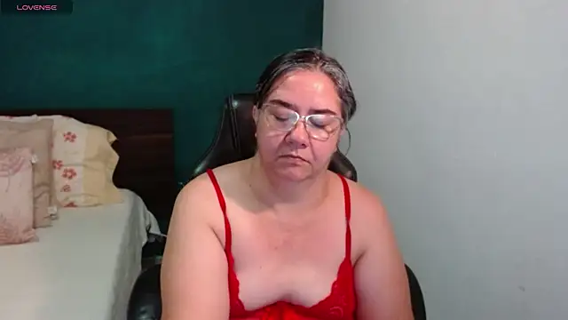 Snapshot of scaelettdubois chatting on July 12, 2026, 10:21 pm scaelettdubois online show from July 12, 2026, 10:21 pm