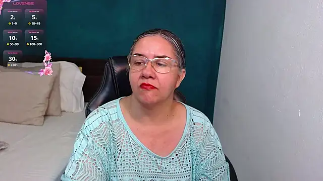 Snapshot of scaelettdubois chatting on November 21, 2025, 11:04 pm scaelettdubois online show from November 21, 2025, 11:04 pm