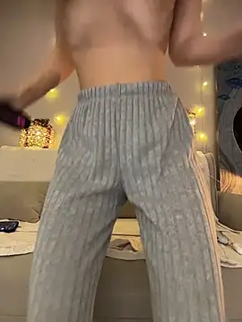 MariaTull online show from December 16, 2025, 5:50 pm