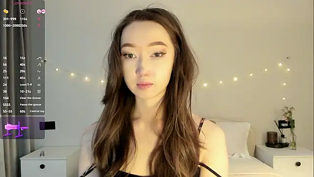  luna 022 online show from October 28, 2025, 5:18 am