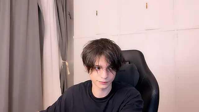 SasukeUhchiaa online show from March 24, 2026, 3:28 am