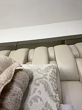 Snapshot of ALISSON_FOXXX1 chatting on February 12, 2026, 10:53 pm ALISSON FOXXX1 online show from February 12, 2026, 10:53 pm