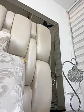 Snapshot of ALISSON_FOXXX1 chatting on November 6, 2025, 8:46 pm ALISSON FOXXX1 online show from November 6, 2025, 8:46 pm