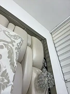 Snapshot of ALISSON_FOXXX1 chatting on February 4, 2026, 10:49 pm ALISSON FOXXX1 online show from February 4, 2026, 10:49 pm