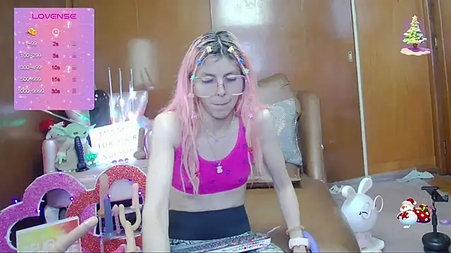 Snapshot of Skinygirl chatting on October 23, 2025, 12:42 am Skinygirl online show from October 23, 2025, 12:42 am