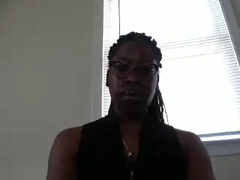 Snapshot of MadamIndigo chatting on March 17, 2025, 6:11 pm MadamIndigo online show from March 17, 2025, 6:11 pm