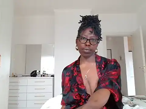 MadamIndigo online show from March 3, 2026, 7:59 am