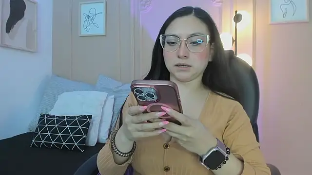 lucy neil online show from February 19, 2026, 2:30 am