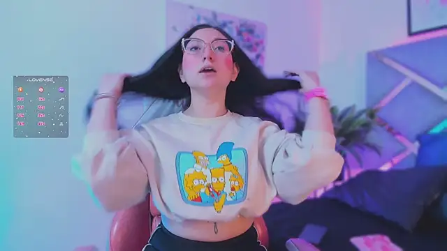 Snapshot of lucy_neil chatting on November 14, 2025, 2:37 am lucy neil online show from November 14, 2025, 2:37 am