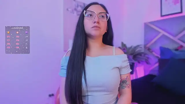 Snapshot of lucy_neil chatting on October 19, 2025, 2:36 am lucy neil online show from October 19, 2025, 2:36 am