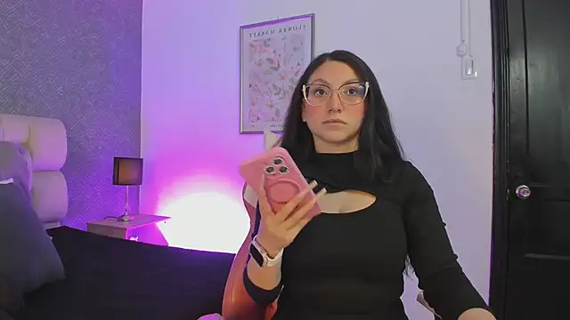 Snapshot of lucy_neil chatting on October 9, 2025, 2:34 am lucy neil online show from October 9, 2025, 2:34 am