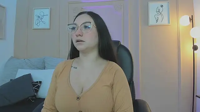 lucy neil online show from April 2, 2026, 2:30 am