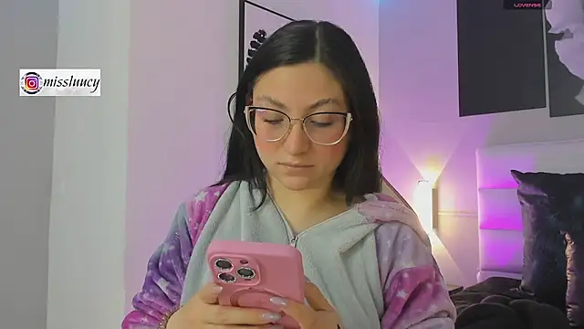 Snapshot of lucy_neil chatting on September 27, 2025, 7:09 pm lucy neil online show from September 27, 2025, 7:09 pm