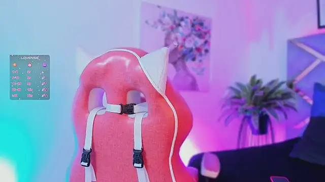 Snapshot of lucy_neil chatting on November 2, 2025, 2:38 am lucy neil online show from November 2, 2025, 2:38 am