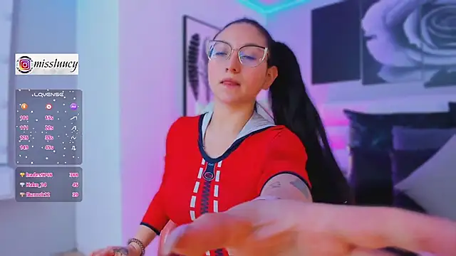 Snapshot of lucy_neil chatting on October 1, 2025, 7:07 pm lucy neil online show from October 1, 2025, 7:07 pm