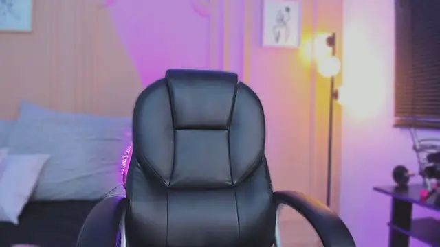 lucy neil online show from April 11, 2026, 2:41 am