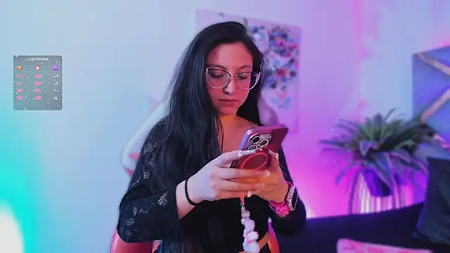 Snapshot of lucy_neil chatting on November 30, 2025, 2:45 am lucy neil online show from November 30, 2025, 2:45 am