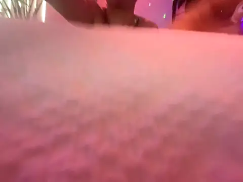 Snapshot of JoshOficial91 chatting on December 2, 2025, 7:15 pm JoshOficial91 online show from December 2, 2025, 7:15 pm