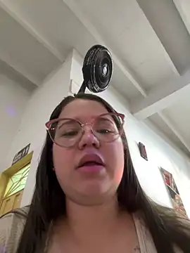 Lucyklein2022 online show from December 31, 2024, 2:03 pm