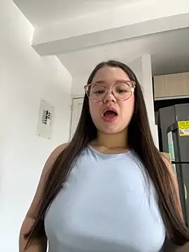 Lucyklein2022 online show from December 15, 2024, 6:15 pm