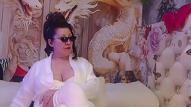 Snapshot of NightOrhideya chatting on February 3, 2026, 10:20 am NightOrhideya online show from February 3, 2026, 10:20 am