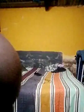 Snapshot of LULE37587001 chatting on December 5, 2025, 9:12 pm LULE37587001 online show from December 5, 2025, 9:12 pm