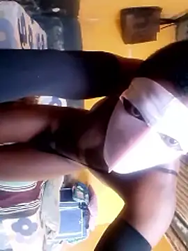 Snapshot of LULE37587001 chatting on January 12, 2026, 10:11 am LULE37587001 online show from January 12, 2026, 10:11 am