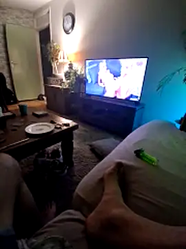 MISSLOTUS75 online show from April 17, 2026, 9:17 pm