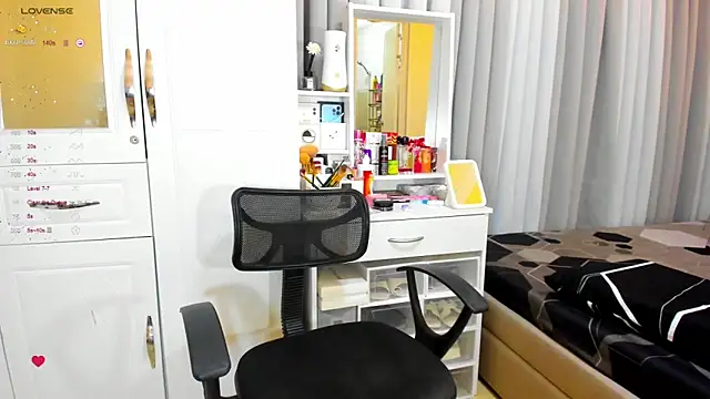 Snapshot of FuckDollNicky chatting on December 21, 2024, 5:58 am FuckDollNicky online show from December 21, 2024, 5:58 am