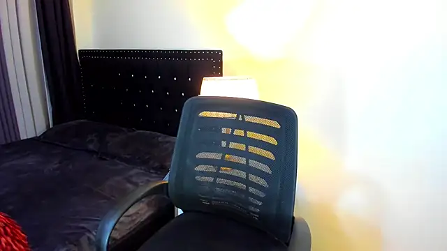 Snapshot of FuckDollNicky chatting on October 3, 2025, 10:17 am FuckDollNicky online show from October 3, 2025, 10:17 am