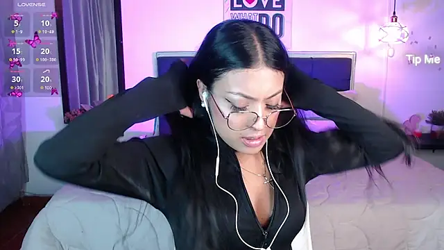 vaness weet online show from March 6, 2025, 8:37 pm