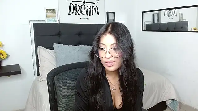 vaness weet online show from September 26, 2025, 7:32 pm