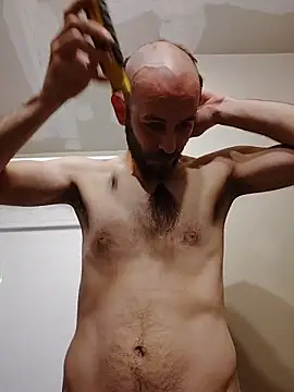 JohnnyFaster online show from November 9, 2025, 7:45 am