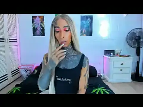 drippyorlovee online show from February 18, 2026, 6:48 pm