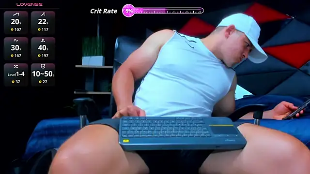Snapshot of Leonsmoron chatting on May 23, 2026, 1:37 am Leonsmoron online show from May 23, 2026, 1:37 am