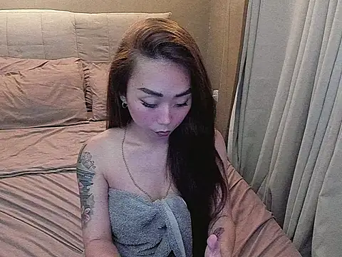 Snapshot of MissAyaCollins chatting on December 18, 2025, 10:19 am MissAyaCollins online show from December 18, 2025, 10:19 am