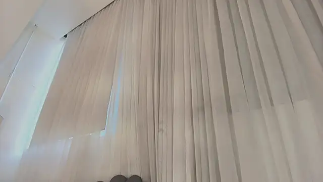 Snapshot of Emma_Torres__ chatting on November 2, 2025, 12:21 pm Emma Torres online show from November 2, 2025, 12:21 pm