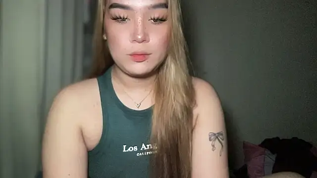 MissCataleyaxxx online show from February 6, 2025, 1:43 pm