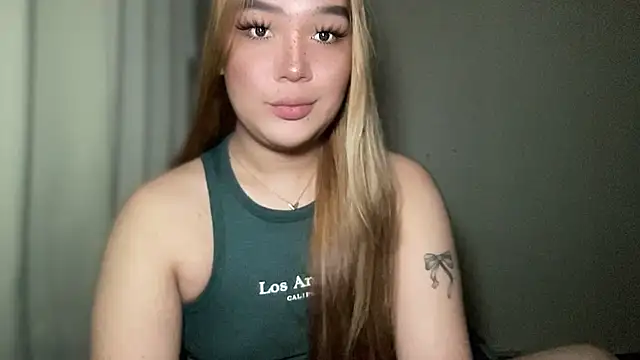 MissCataleyaxxx online show from February 5, 2025, 1:47 am