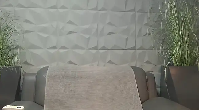 Antoniodiamond online show from March 5, 2025, 8:10 pm