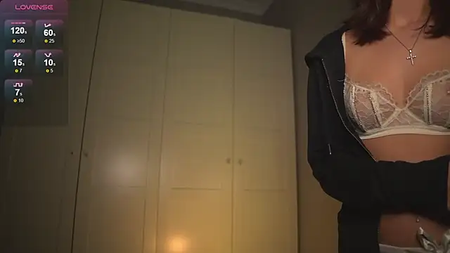 Snapshot of -JuicyMolly- chatting on March 2, 2026, 6:15 pm -JuicyMolly- online show from March 2, 2026, 6:15 pm