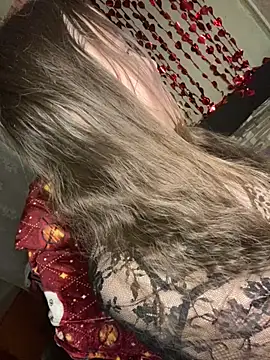 Snapshot of Var_Kiss chatting on February 21, 2026, 1:57 pm Var Kiss online show from February 21, 2026, 1:57 pm