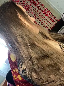 Snapshot of Var_Kiss chatting on February 25, 2026, 4:45 am Var Kiss online show from February 25, 2026, 4:45 am