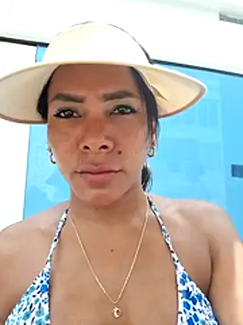 Doll Loren online show from January 12, 2026, 4:58 pm