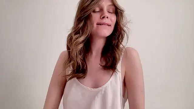 Nikki Mimimi online show from March 21, 2025, 1:23 pm