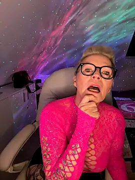 German Milf online show from October 30, 2025, 1:53 pm