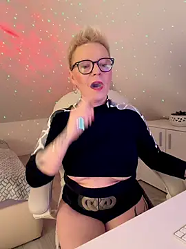 German Milf online show from February 14, 2026, 1:44 pm