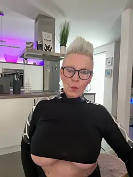 German Milf online show from May 14, 2026, 1:08 pm