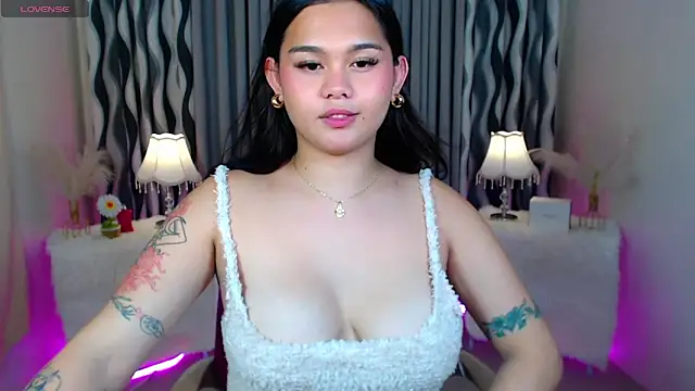 Snapshot of Ella_Fantasiax chatting on September 28, 2025, 2:46 pm Ella Fantasiax online show from September 28, 2025, 2:46 pm