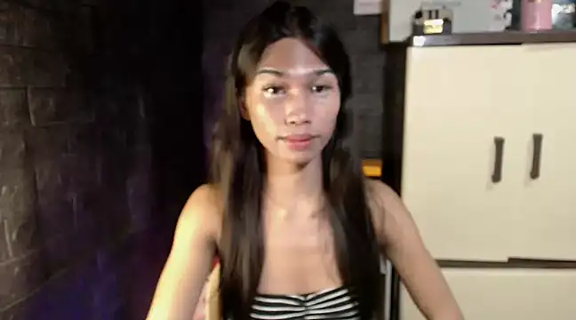 Snapshot of ToKeNa chatting on February 12, 2025, 11:30 pm ToKeNa online show from February 12, 2025, 11:30 pm